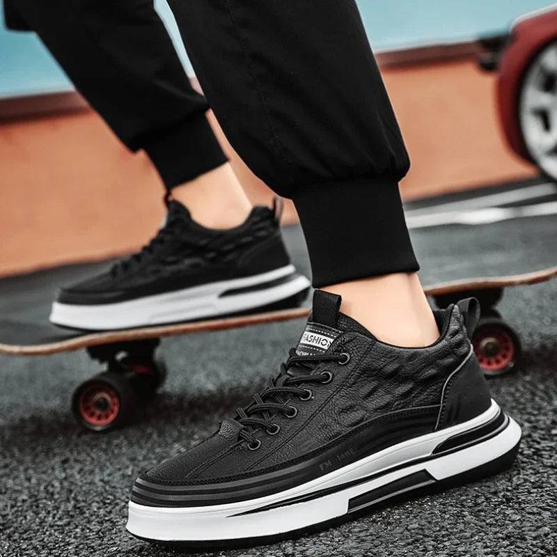 Lässiger Sneaker aus echtem Leder CityStride