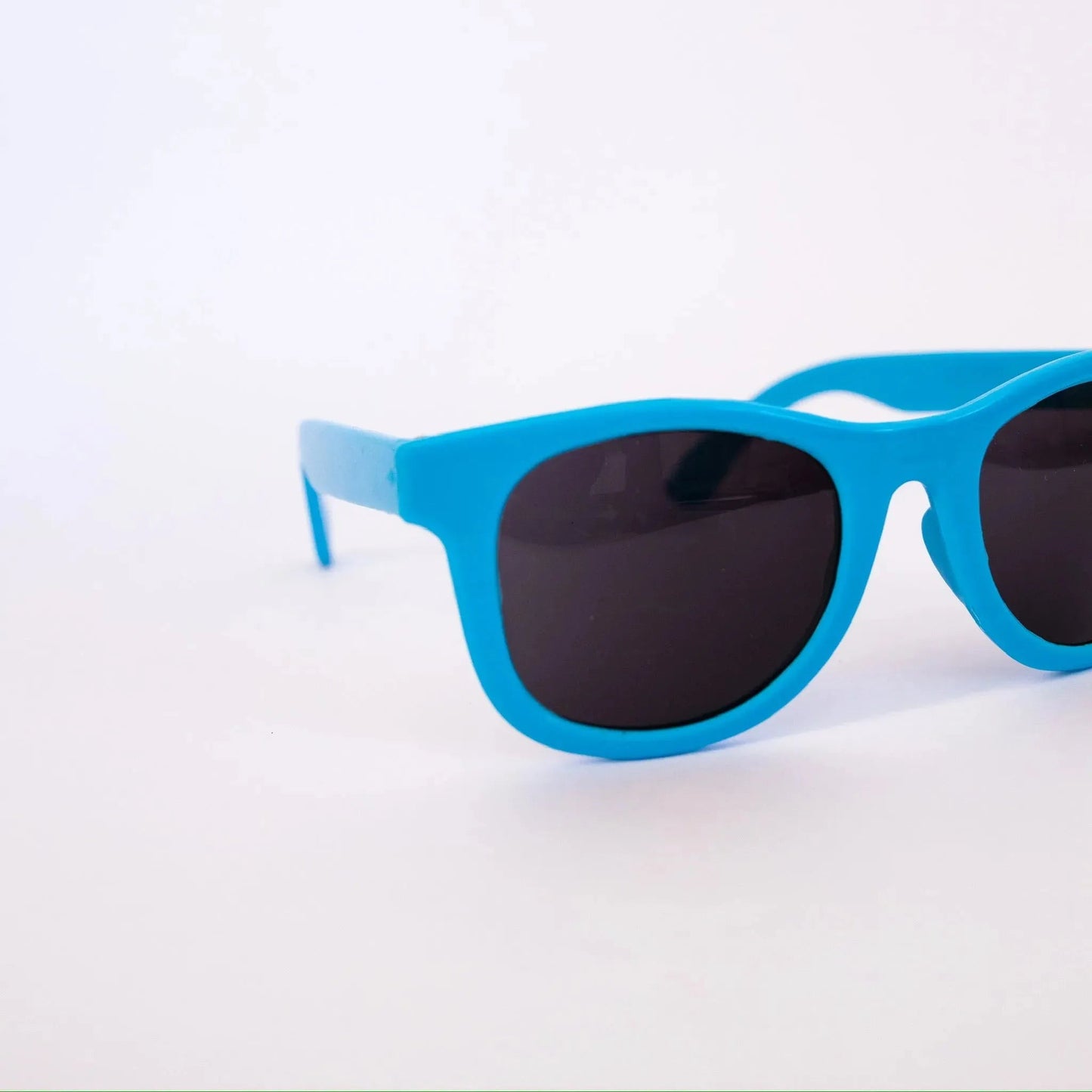 Kinder-Sonnenbrille Farben Hellblau